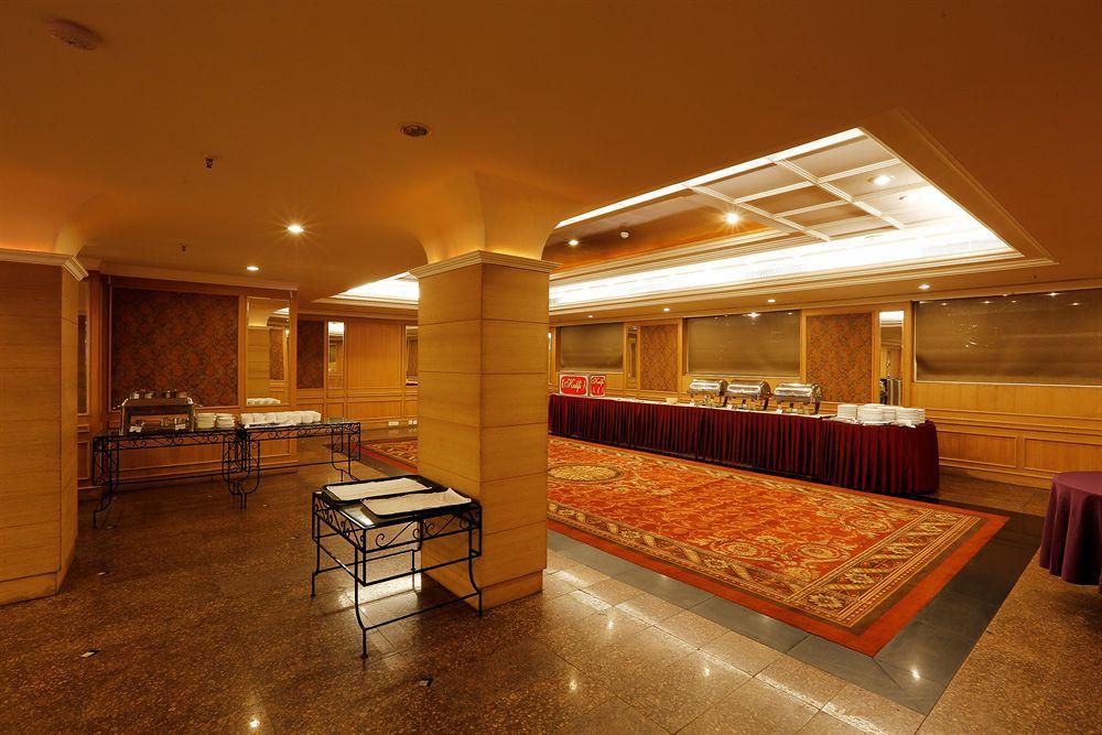 Townhouse 517 La Sapphire Near Delhi Airport Hotel New Delhi Exterior foto