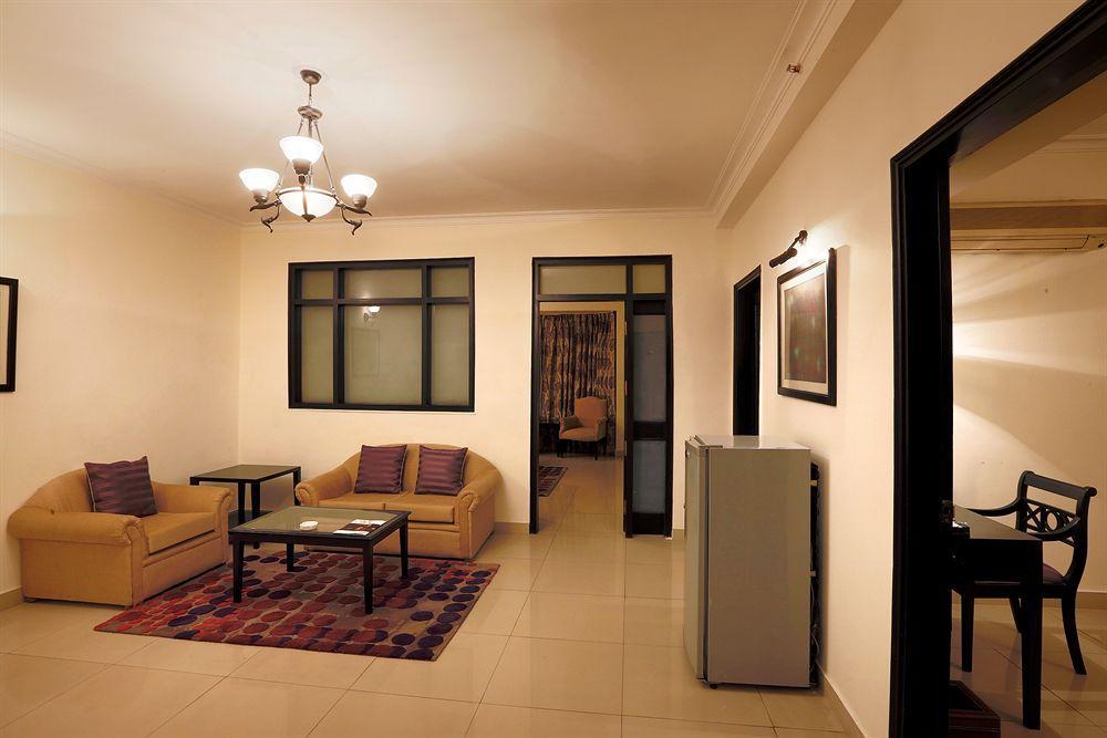 Townhouse 517 La Sapphire Near Delhi Airport Hotel New Delhi Exterior foto