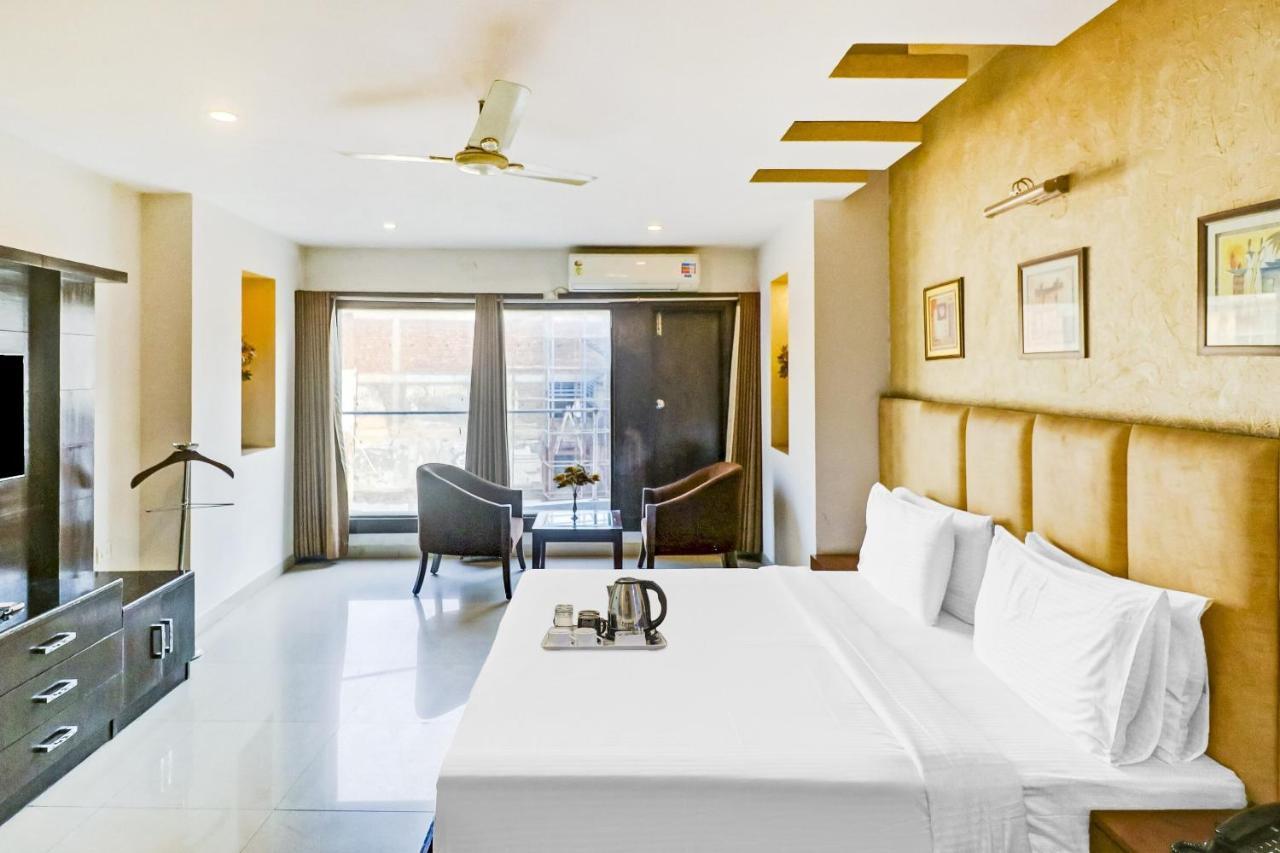 Townhouse 517 La Sapphire Near Delhi Airport Hotel New Delhi Exterior foto