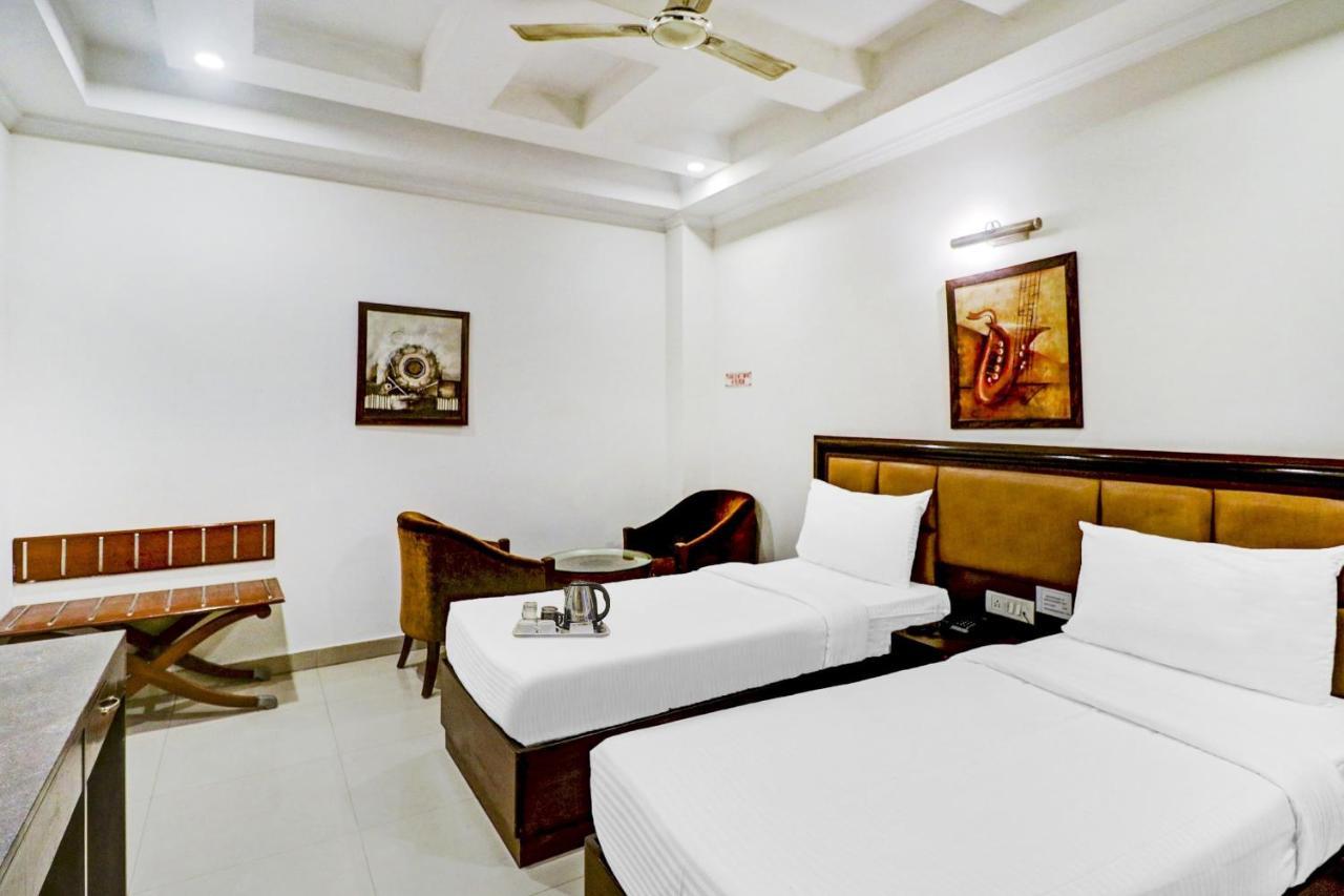Townhouse 517 La Sapphire Near Delhi Airport Hotel New Delhi Exterior foto