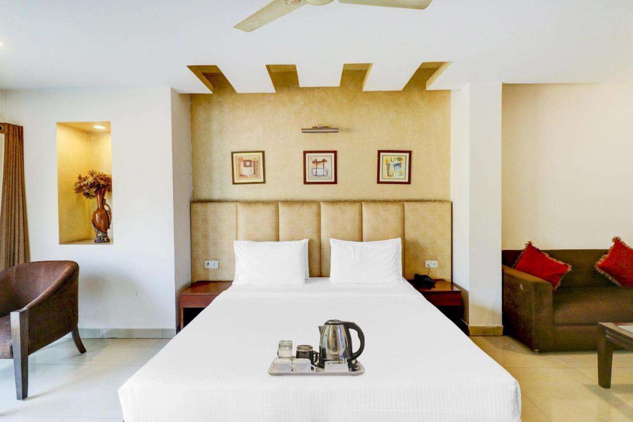 Townhouse 517 La Sapphire Near Delhi Airport Hotel New Delhi Exterior foto