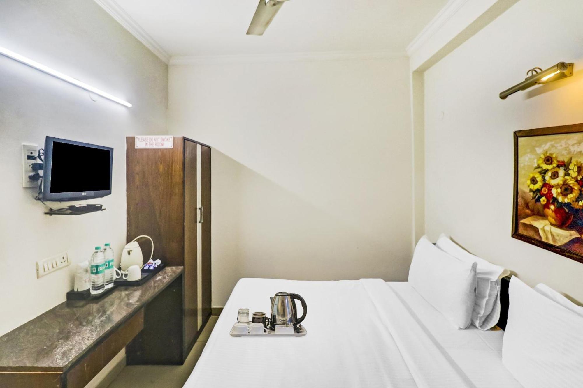 Townhouse 517 La Sapphire Near Delhi Airport Hotel New Delhi Exterior foto