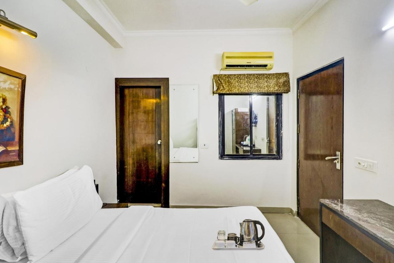 Townhouse 517 La Sapphire Near Delhi Airport Hotel New Delhi Exterior foto