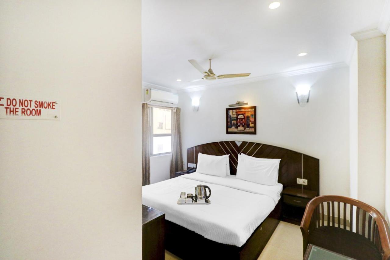Townhouse 517 La Sapphire Near Delhi Airport Hotel New Delhi Exterior foto