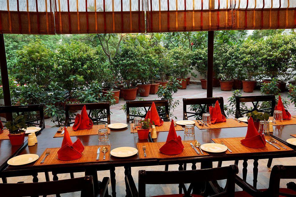 Townhouse 517 La Sapphire Near Delhi Airport Hotel New Delhi Exterior foto